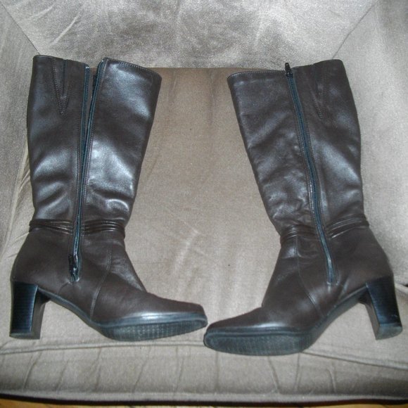 College Leather Boots - Picture 1 of 6